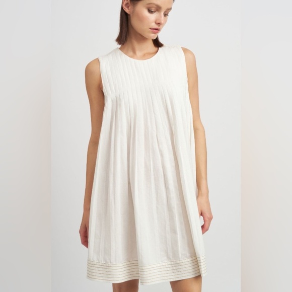 En Saison Jesse Pleated Swing Mini Linen Babydoll Dress Size Medium Off White - Picture 1 of 11